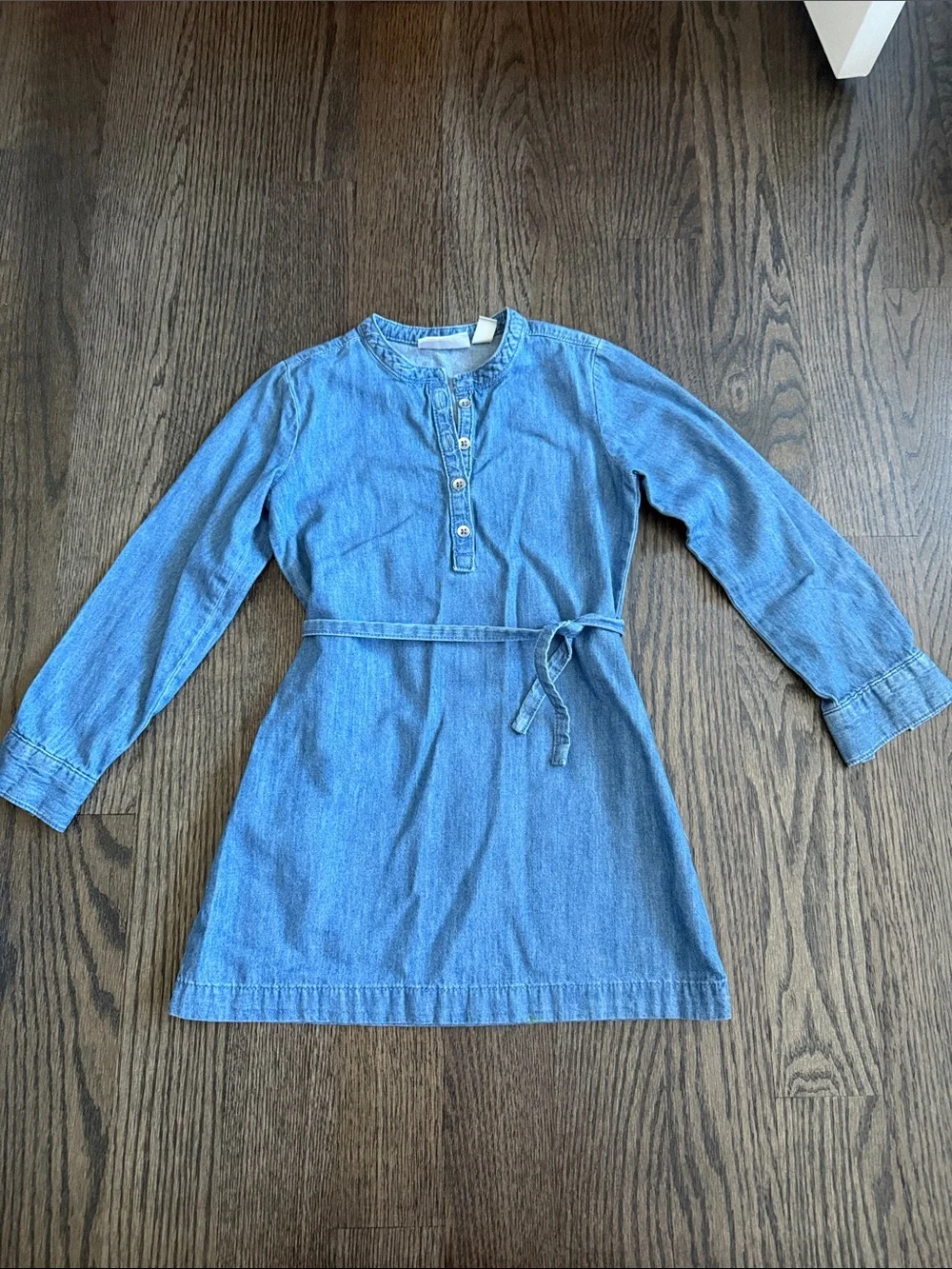 The Children's Place Denim Belted Long-Sleeve Dress in Blue - size 5/6 - Picture 2 of 5